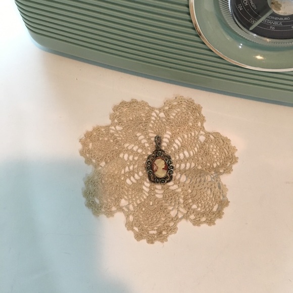 Jewelry - Cameo Enhancer W/ Surrounding Marcasite